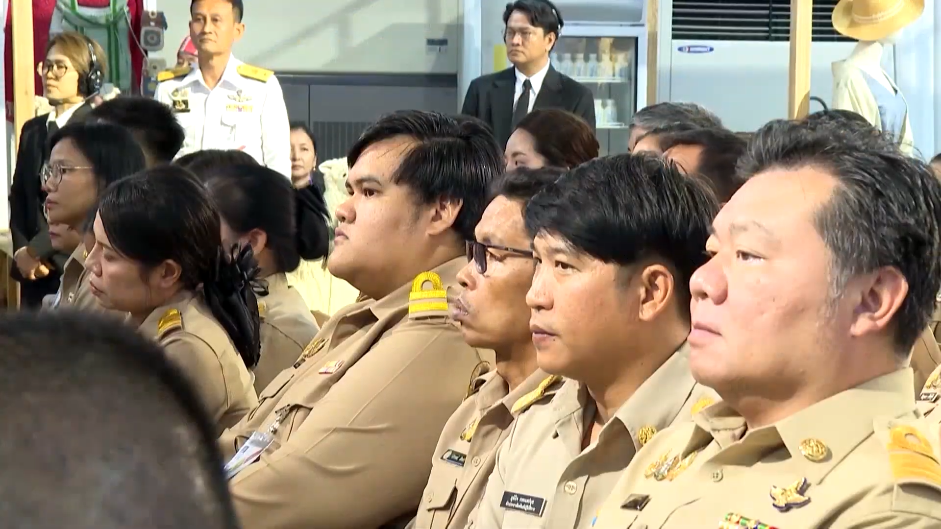title - สำนักงานการปฏิรูปที่ดินเพื่อเกษตรกรรม ร่วมเฝ้าฯ รับเสด็จ สมเด็จพระกนิษฐาธิราชเจ้า กรมสมเด็จพระเทพรัตนราชสุดา ฯ สยามบรมราชกุมารี เสด็จพระราชดำเนินไปทรงเปิดงานเทิดพระเกียรติและน้อมรำลึก ในพระมหากรุณาธิคุณของสมเด็จพระนางเจ้าสิริกิติ์ พระบรมราชินีนาถ พระบรมราชชนนีพันปีหลวง “ภูษา ธัญญา ราชินี”